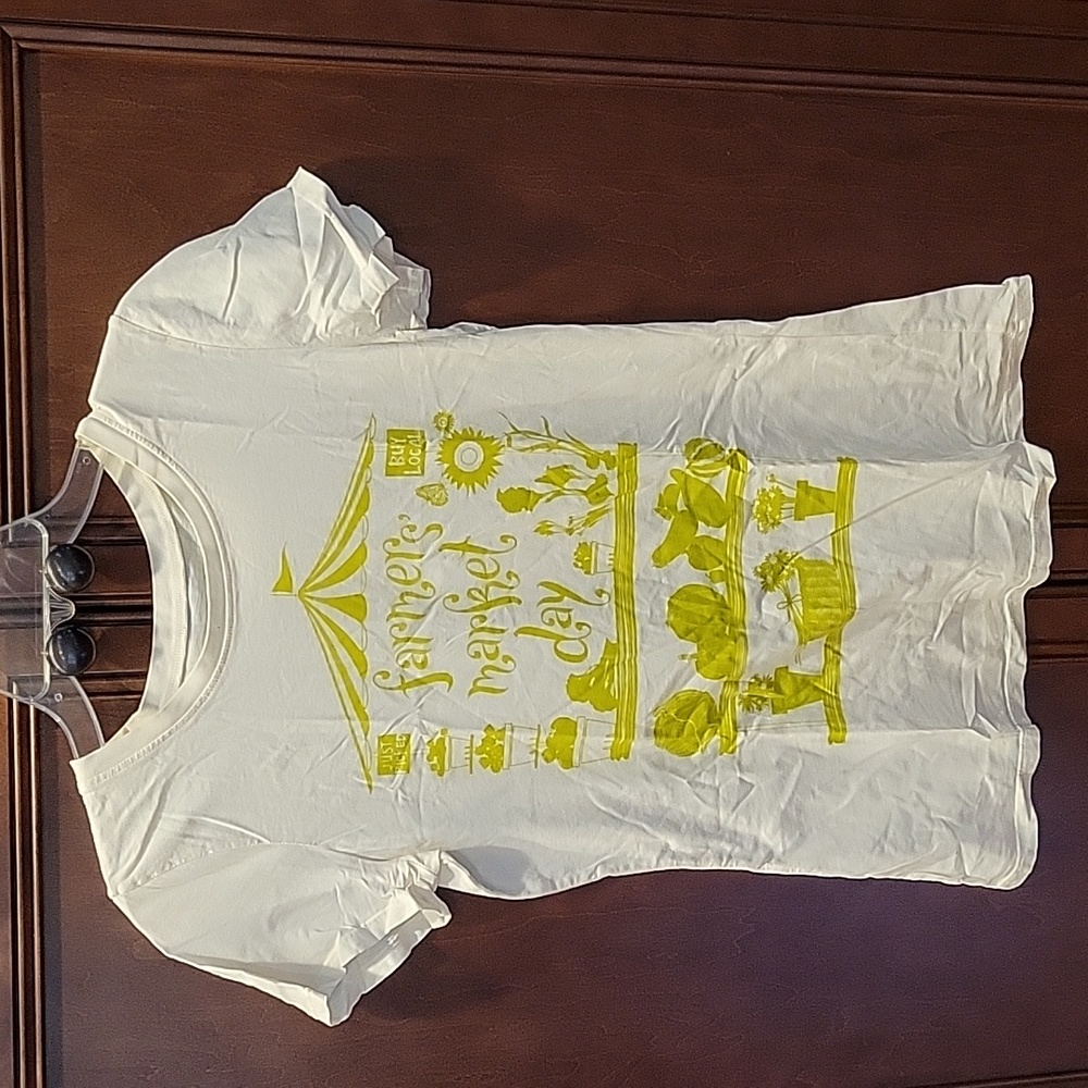 Blue Platypus Farmer's Market Day Buy Local Green White T-shirt sz Large Medium